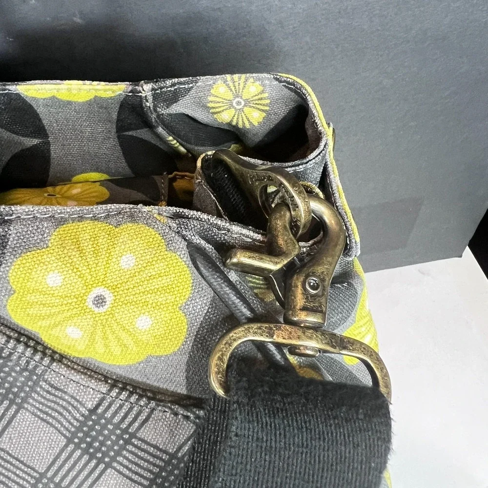 Petunia Pickle Bottom Wistful Weekender Diaper Bag Yellow Gray Floral Large Tote